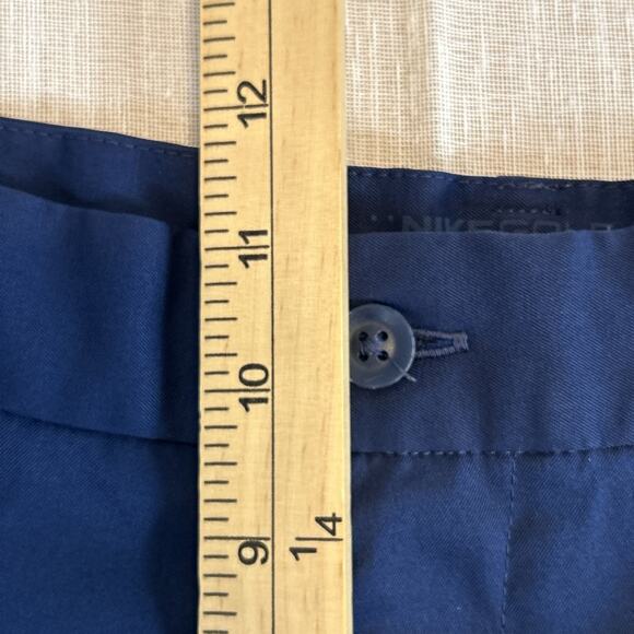 Nike Men’s Navy Blue Golf Shorts Size 32 Dri Fit Cargo Pockets Flat Front - Picture 6 of 7